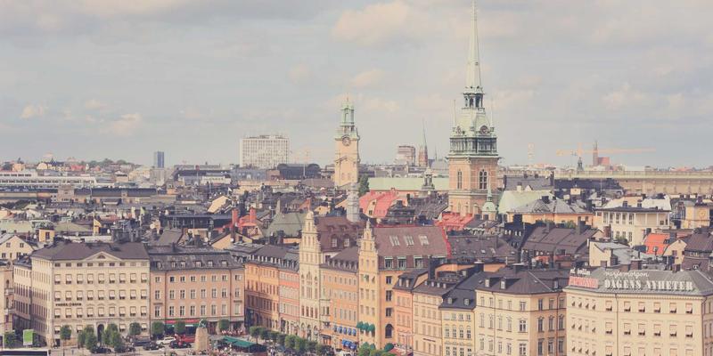 元宇宙T台新浪潮:解码1960年代太空复古风如何重塑数字时尚