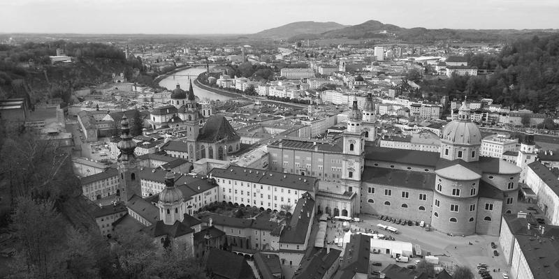 穿越时空的优雅：将70年代绅士风度融入当代通勤装的绿色时尚指南